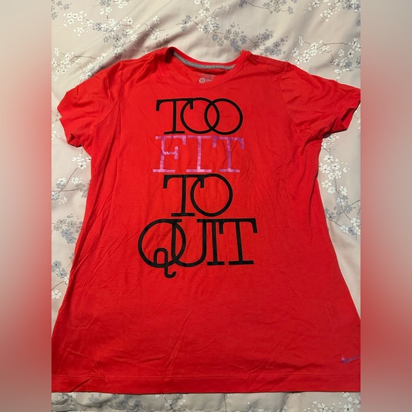 Nike Tops - Nike T-Shirt